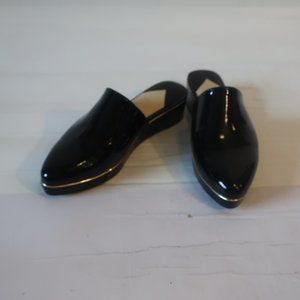 NWT Womens Klik "Jani" Black Patent Leather Mules Sz 6*